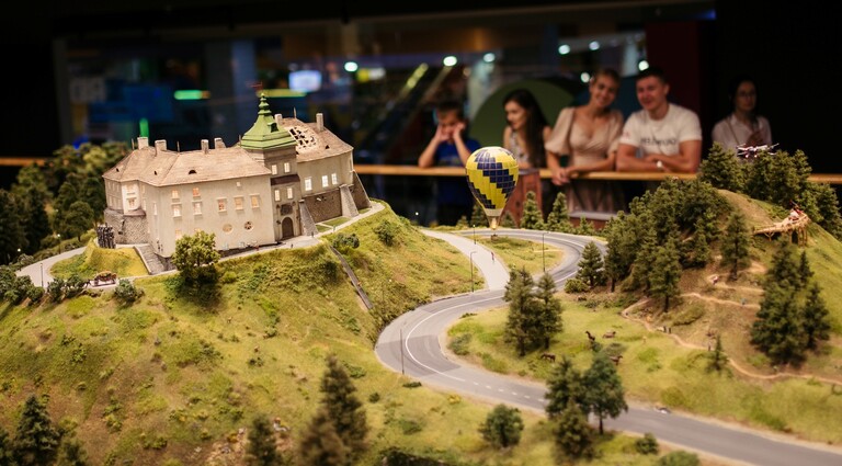 Miniland. Найбільший залізничний макет України — 300+ будівель і рухомі потяги у масштабі 1:87 — фото 2
