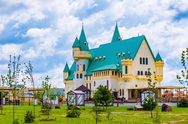 Зоопарк «ХІІ Місяців». 365 днів на рік просто неба — носоріг, жирафи та понад 200 тварин під Києвом — фото 2