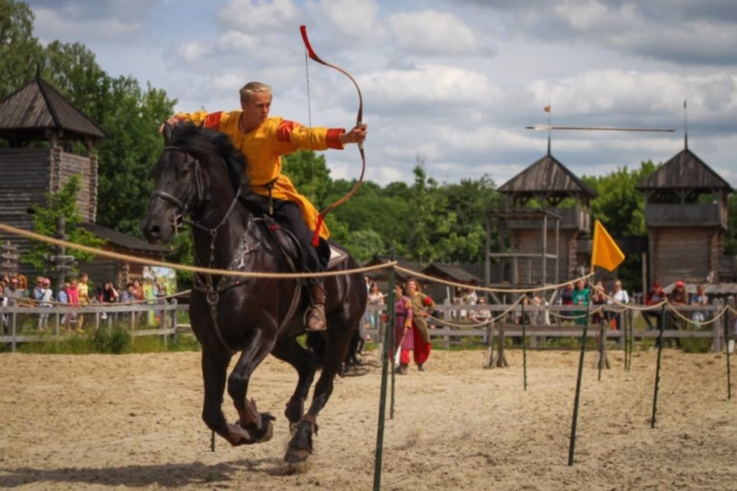 Древній Київ у Парку «Київська Русь». Реконструкція укріпленого центру стародавнього міста V–XIII століть у натуральну величину — фото 5