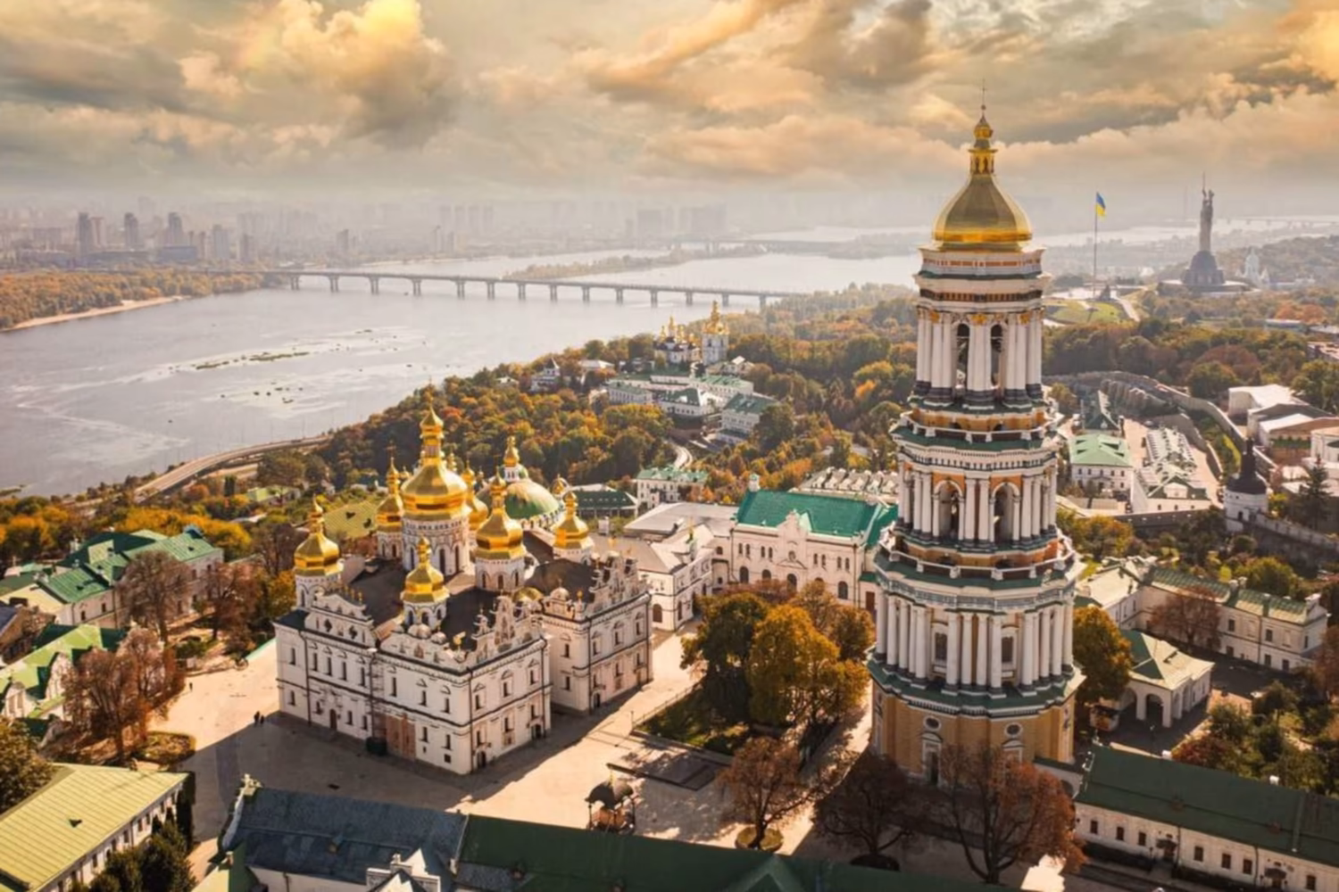 Національний заповідник «Києво-Печерська лавра». Печерний монастир 1051 року і об'єкт Світової спадщини ЮНЕСКО